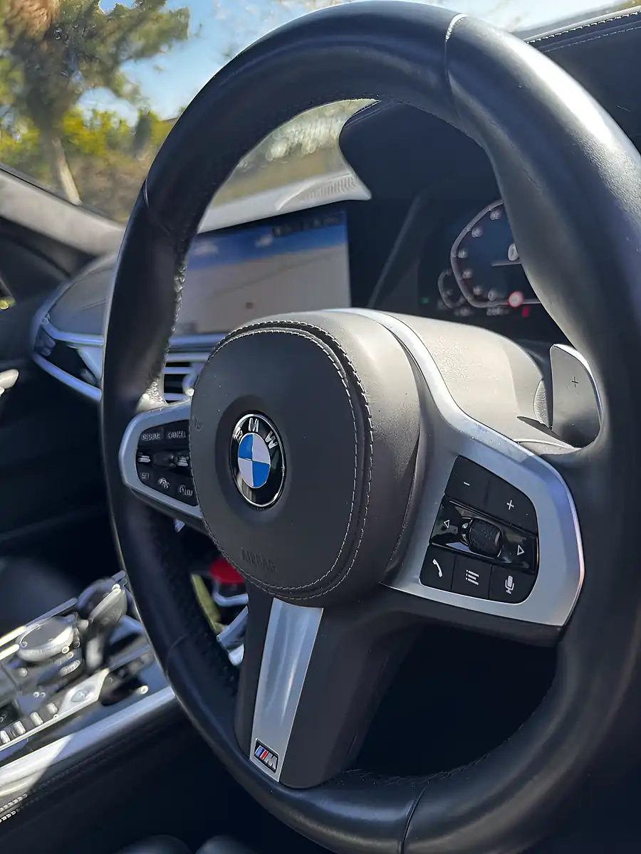 Used 2021 BMW X7 M Sport Blue - Interior and Exterior details 10