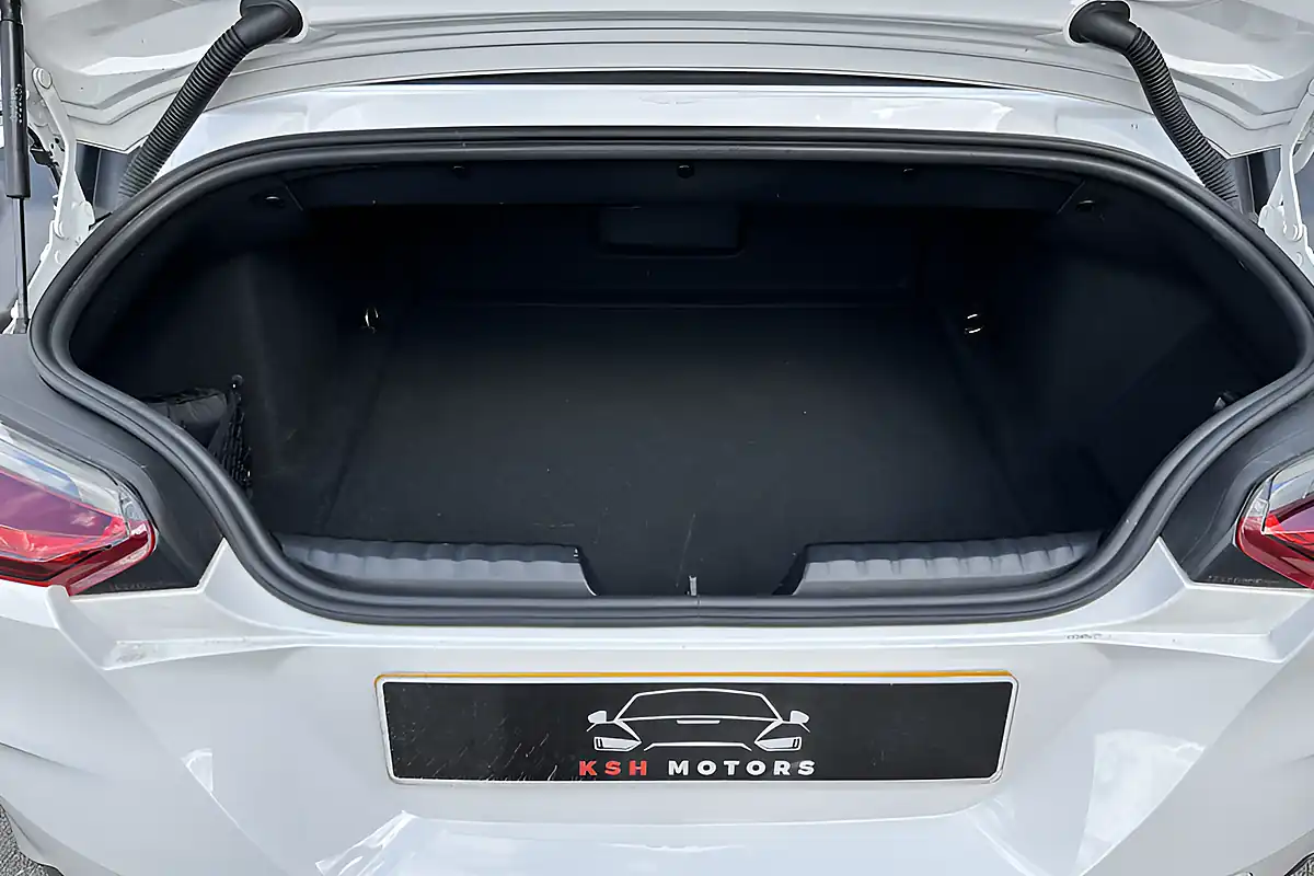Used 2021 BMW Z4 M Sport White - Interior and Exterior details 14