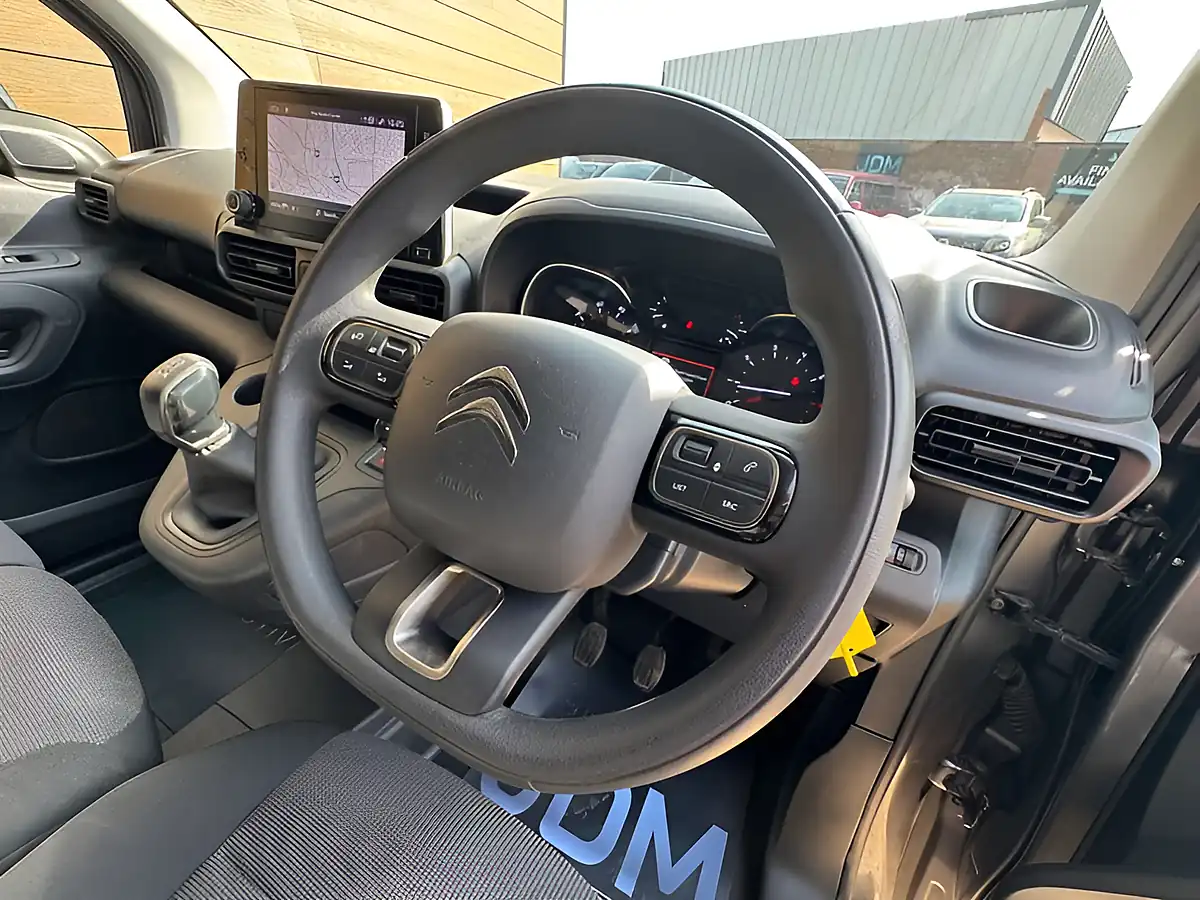 Used 2021 Citroen Berlingo 1000 Driver Grey - Interior and Exterior details 15