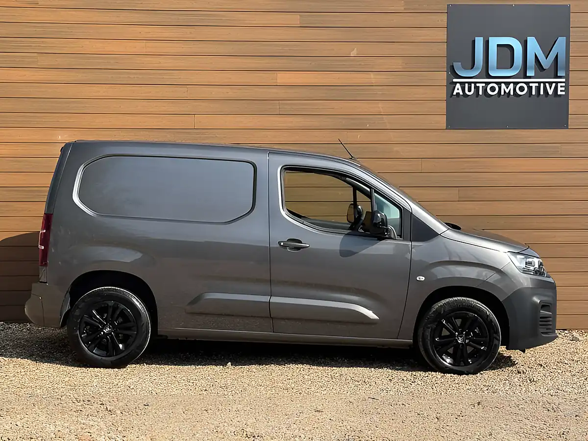 Used 2021 Citroen Berlingo 1000 Driver Grey - Interior and Exterior details 2