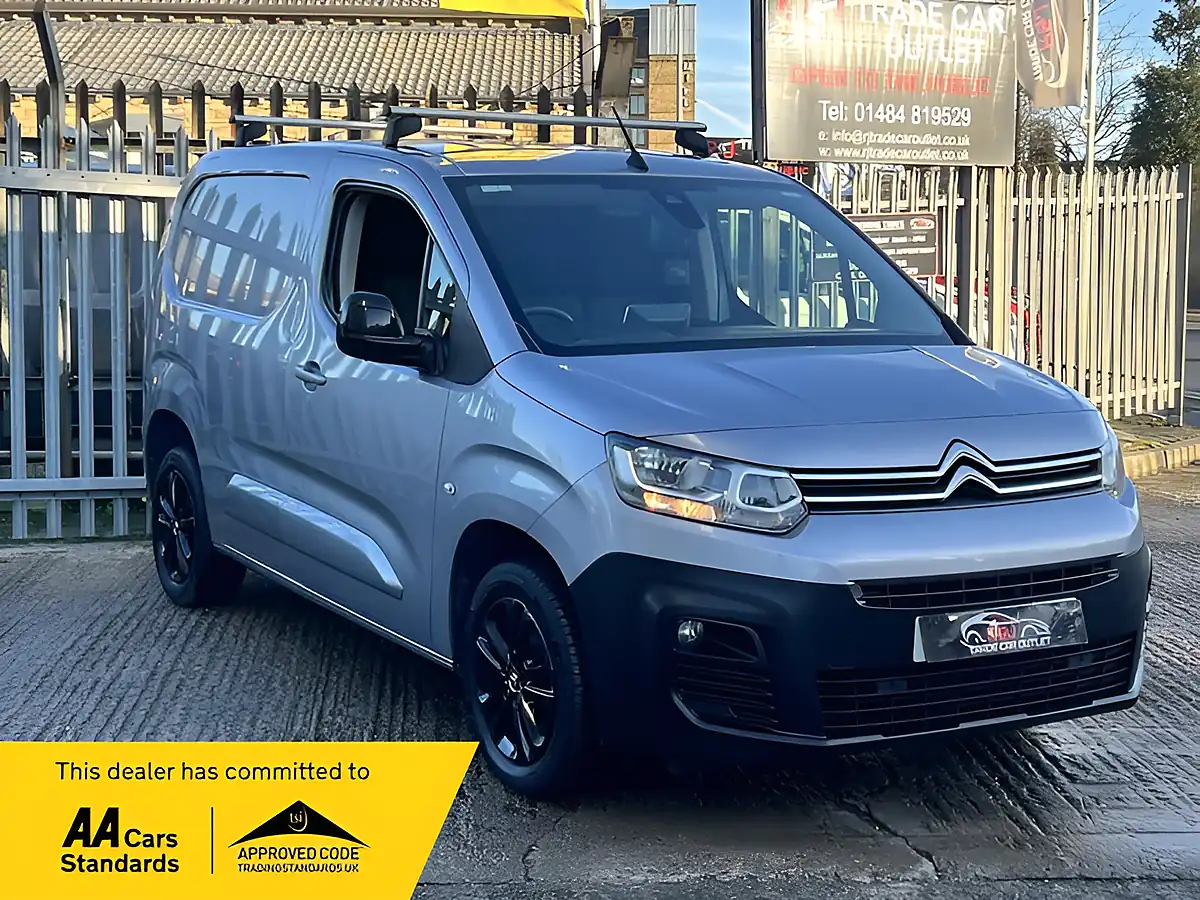 Used 2021 Citroen Berlingo 1000 Driver M Grey - Front View