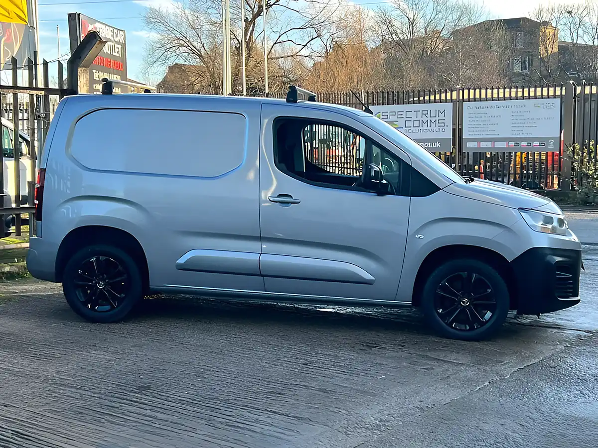 Used 2021 Citroen Berlingo 1000 Driver M Grey - Interior and Exterior details 12