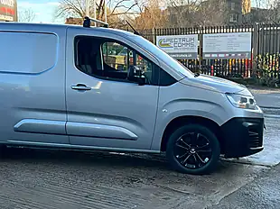 Used 2021 Citroen Berlingo 1000 Driver M Grey - Interior and Exterior details 13