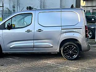 Used 2021 Citroen Berlingo 1000 Driver M Grey - Interior and Exterior details 18