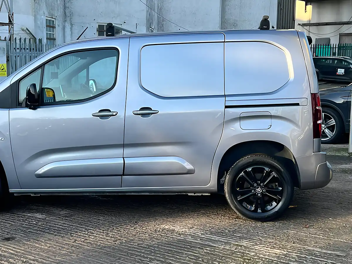 Used 2021 Citroen Berlingo 1000 Driver M Grey - Interior and Exterior details 18