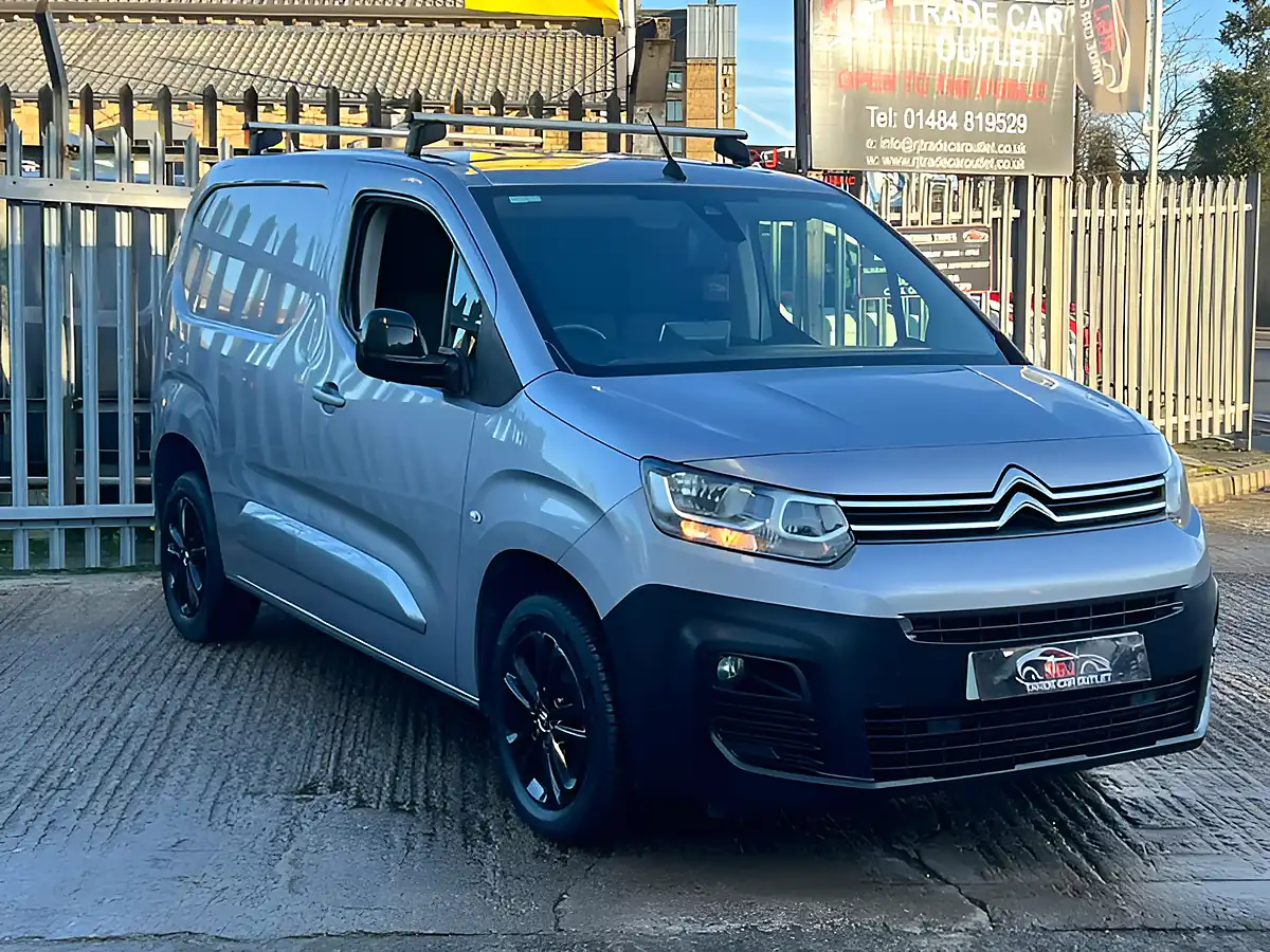 Used 2021 Citroen Berlingo 1000 Driver M Grey - Interior and Exterior details 4