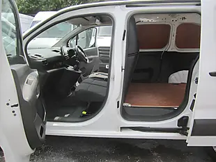 Used 2021 Citroen Berlingo 1000 Enterprise White - Interior and Exterior details 16