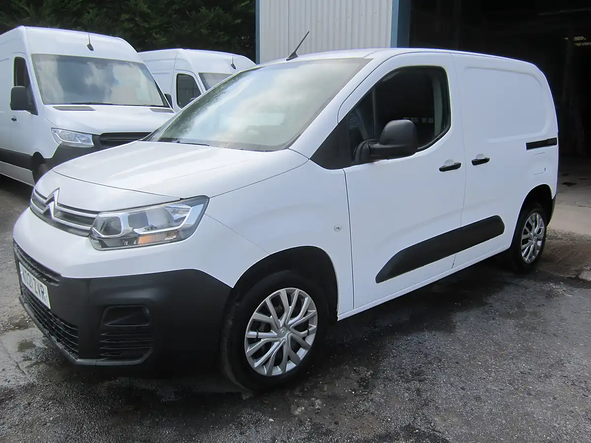 Used 2021 Citroen Berlingo 1000 Enterprise White - Interior and Exterior details 7