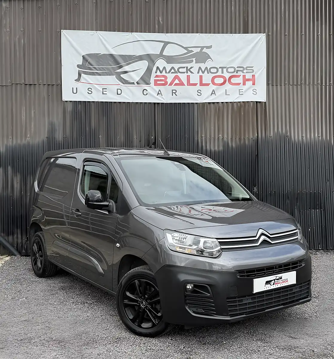 Used 2021 Citroen Berlingo Driver M Pro Grey - Front View