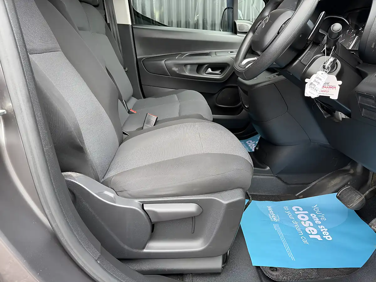 Used 2021 Citroen Berlingo Driver M Pro Grey - Interior and Exterior details 12