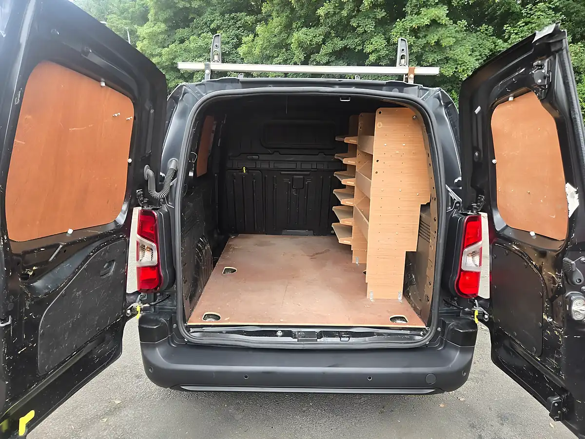 Used 2021 Citroen Berlingo Enterprise Black - Interior and Exterior details 10