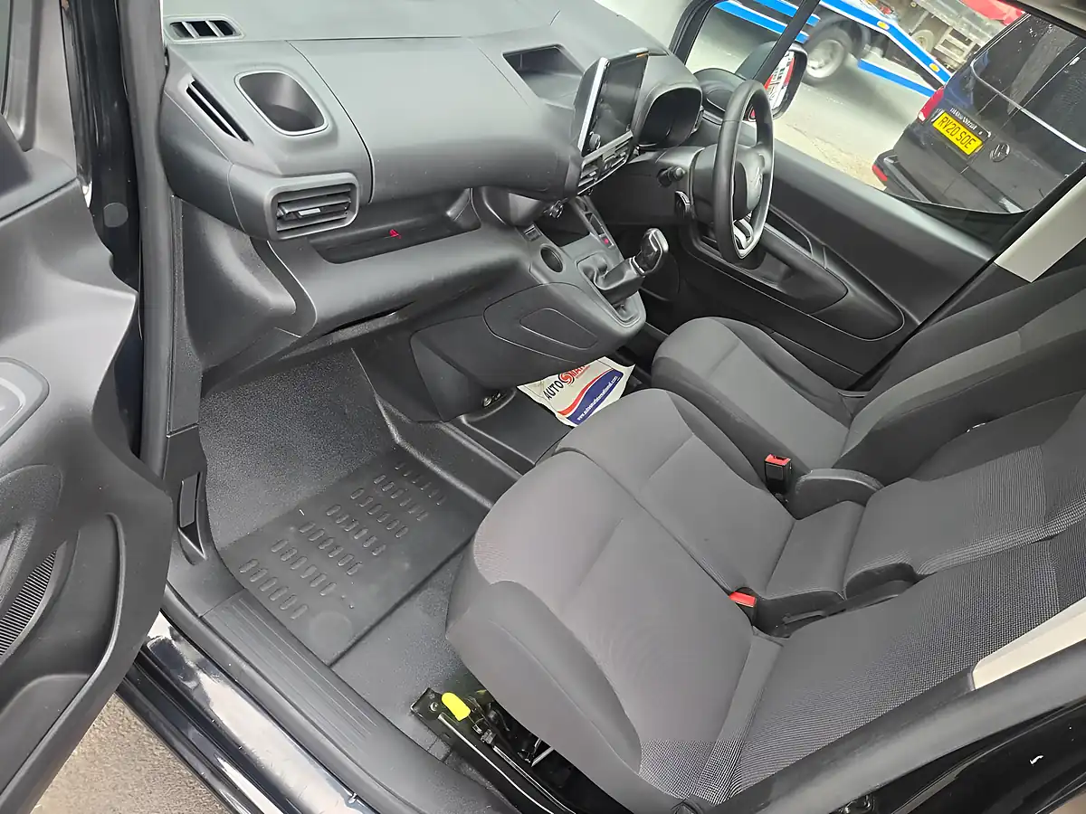 Used 2021 Citroen Berlingo Enterprise Black - Interior and Exterior details 5