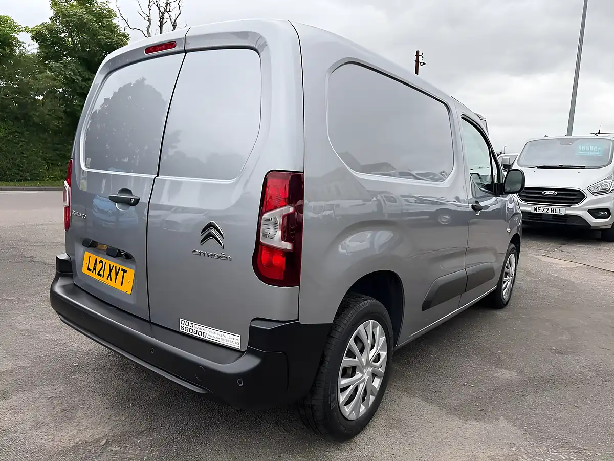 Used 2021 Citroen Berlingo Enterprise M Grey - Interior and Exterior details 13