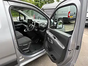Used 2021 Citroen Berlingo Enterprise M Grey - Interior and Exterior details 15