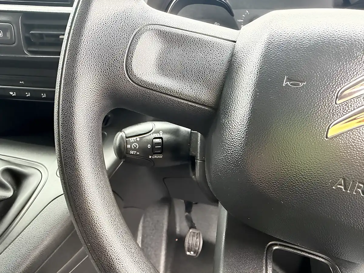 Used 2021 Citroen Berlingo Enterprise M Grey - Interior and Exterior details 16