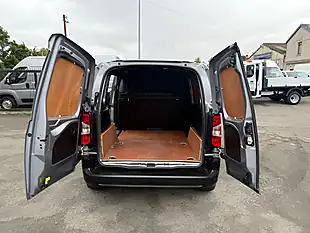 Used 2021 Citroen Berlingo Enterprise M Grey - Interior and Exterior details 4