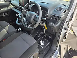 Used 2021 Citroen Berlingo Enterprise M Grey - Interior and Exterior details 14