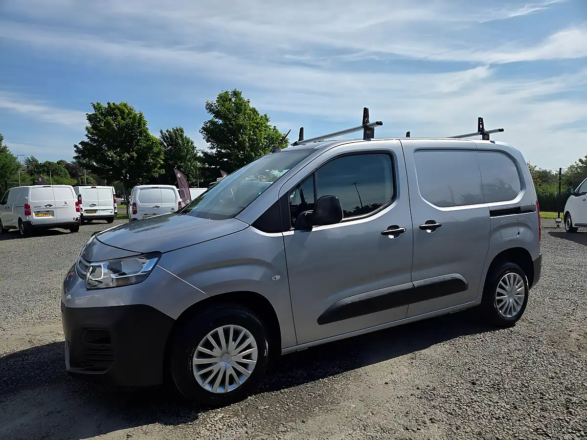 Used 2021 Citroen Berlingo Enterprise M Grey - Interior and Exterior details 7