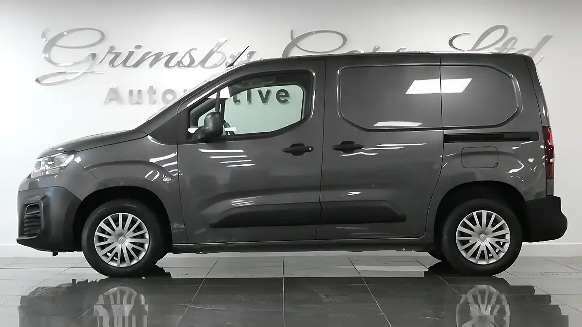 Used 2021 Citroen Berlingo Enterprise M Grey - Interior and Exterior details 2