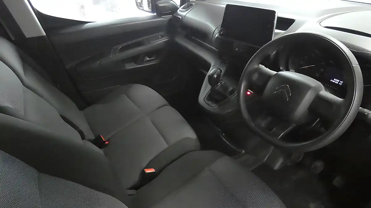 Used 2021 Citroen Berlingo Enterprise M Grey - Interior and Exterior details 5