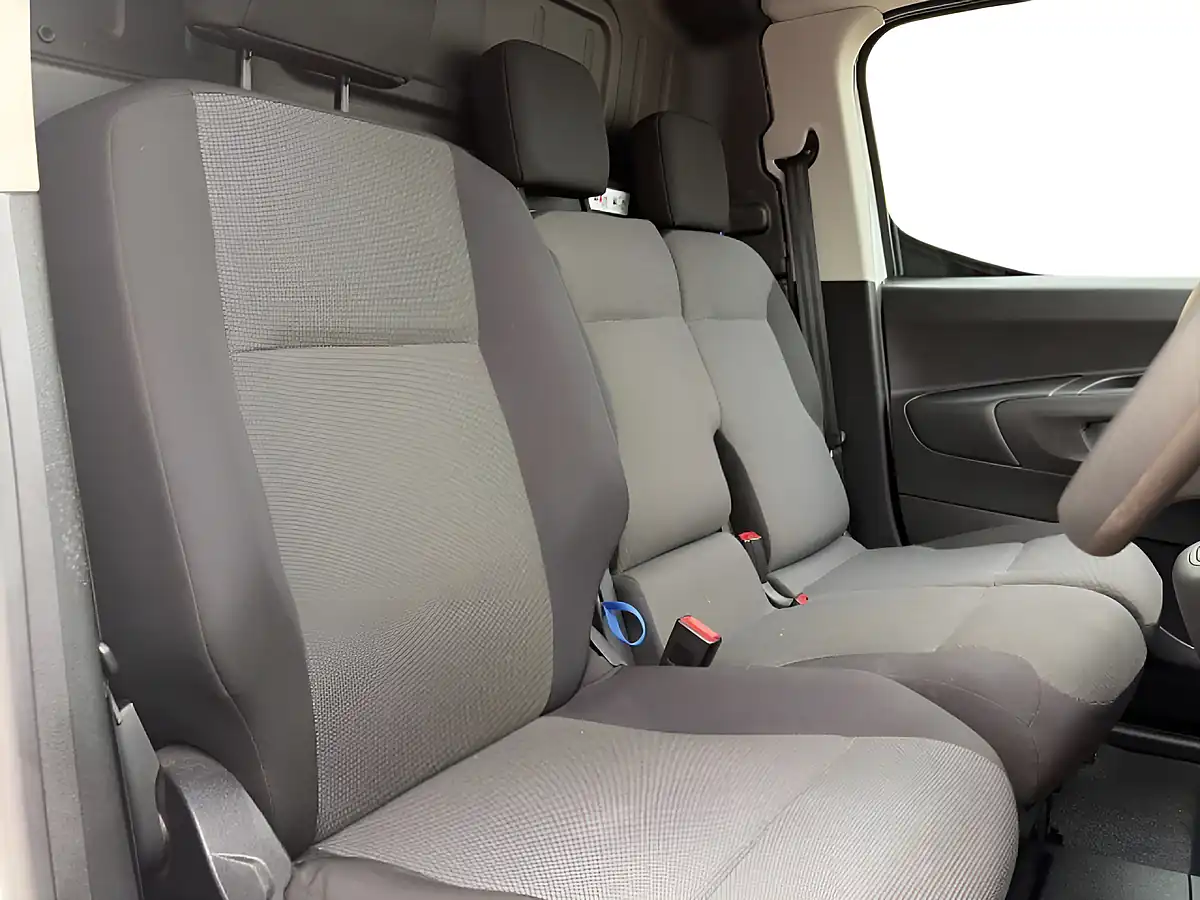 Used 2021 Citroen Berlingo Enterprise M Pro Polar White - Interior and Exterior details 12