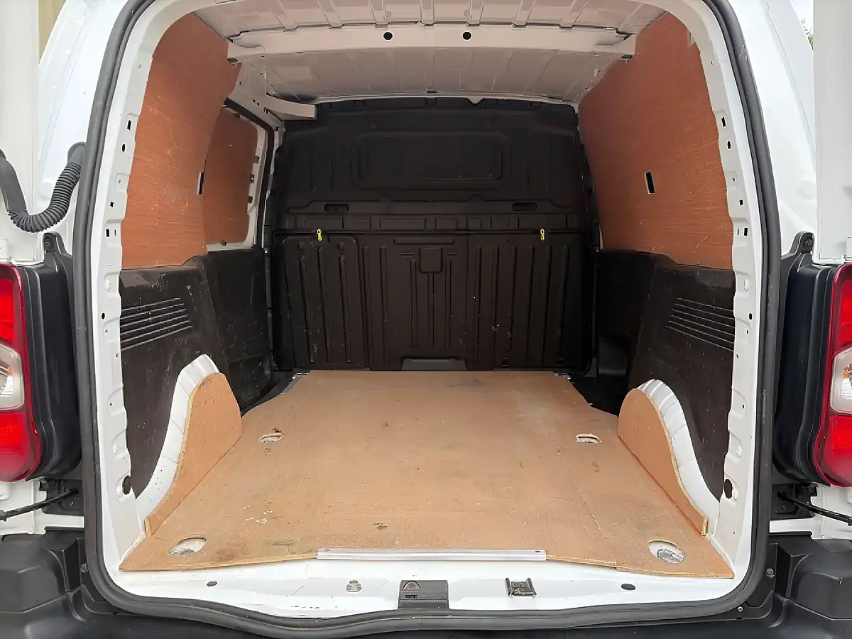 Used 2021 Citroen Berlingo Enterprise M Pro Polar White - Interior and Exterior details 16