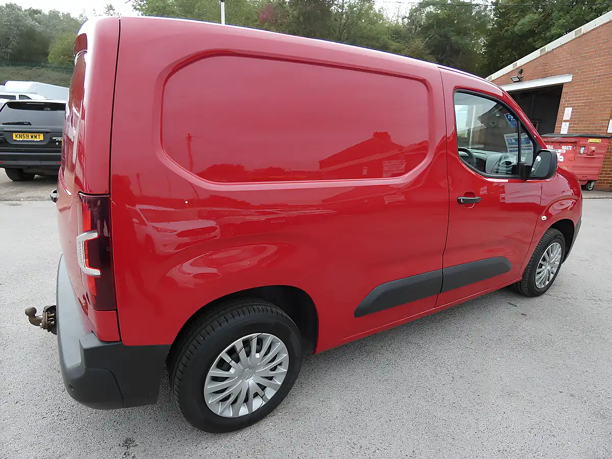 Used 2021 Citroen Berlingo Enterprise M Pro Red - Interior and Exterior details 14