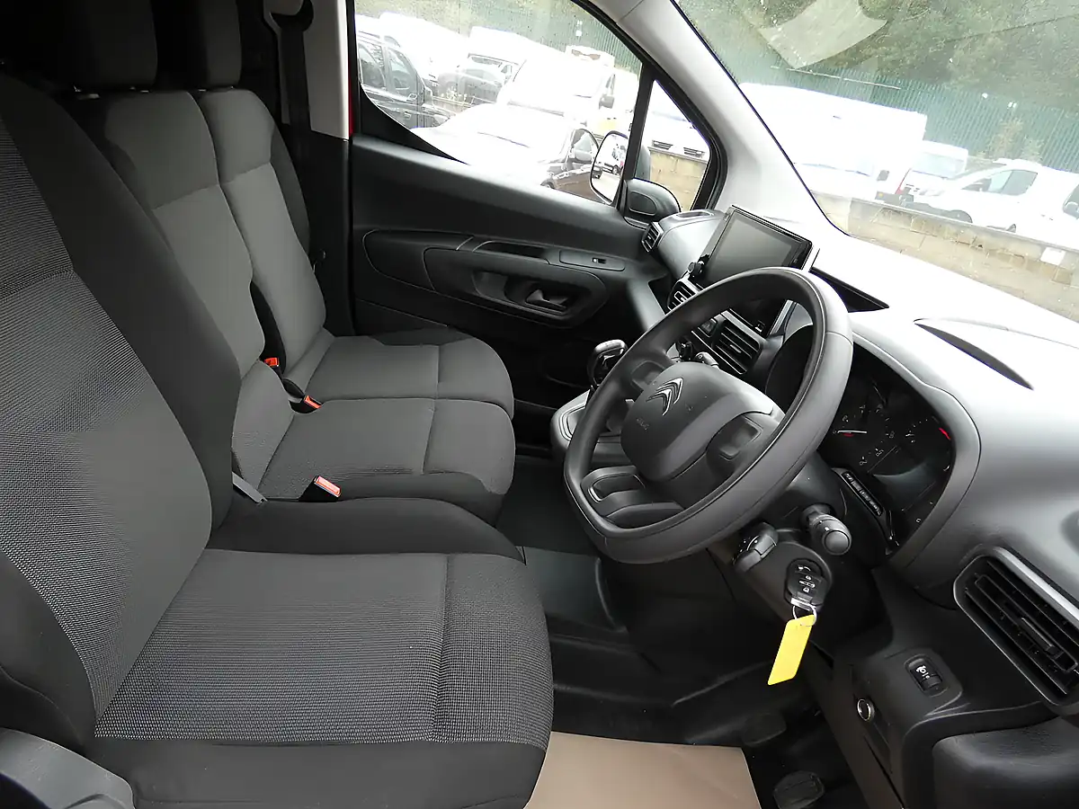 Used 2021 Citroen Berlingo Enterprise M Pro Red - Interior and Exterior details 2