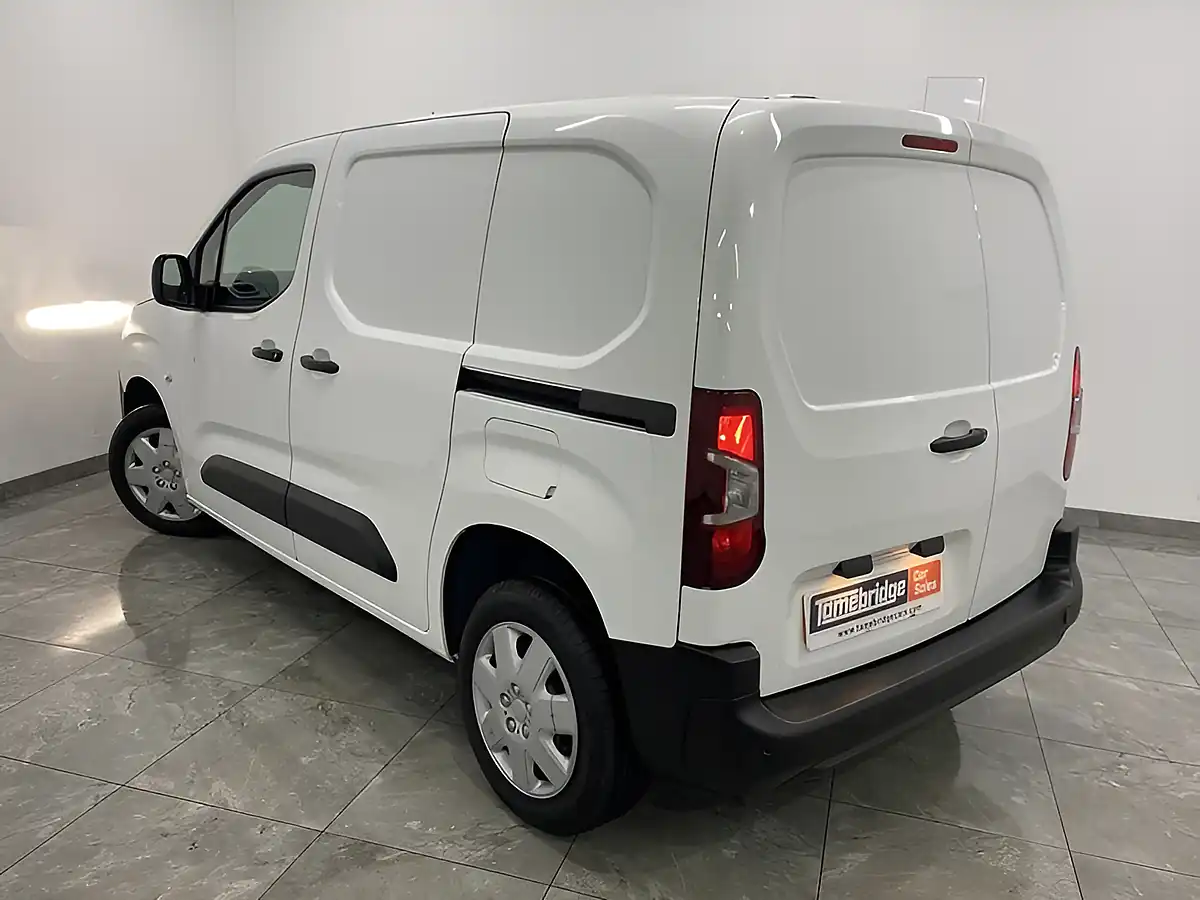 Used 2021 Citroen Berlingo Enterprise M Pro Swb White - Interior and Exterior details 5