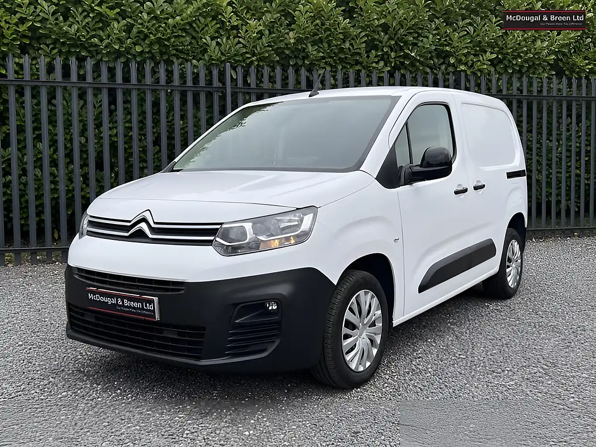 Used 2021 Citroen Berlingo Enterprise M Pro White - Front View