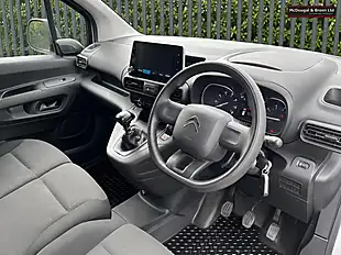 Used 2021 Citroen Berlingo Enterprise M Pro White - Interior and Exterior details 11