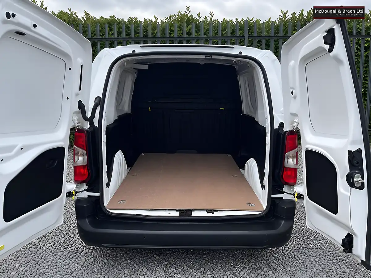 Used 2021 Citroen Berlingo Enterprise M Pro White - Interior and Exterior details 14