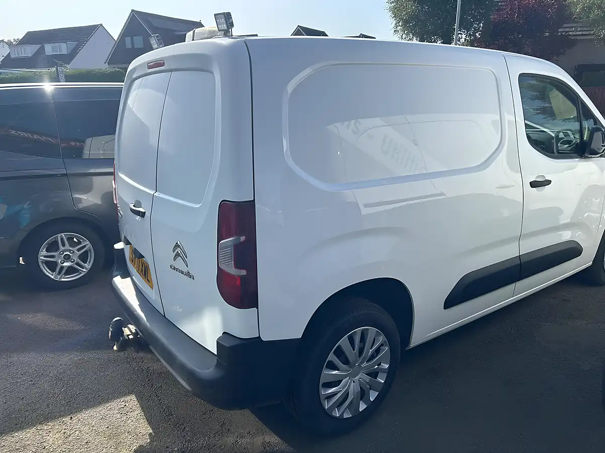 Used 2021 Citroen Berlingo Enterprise M Pro White - Interior and Exterior details 7