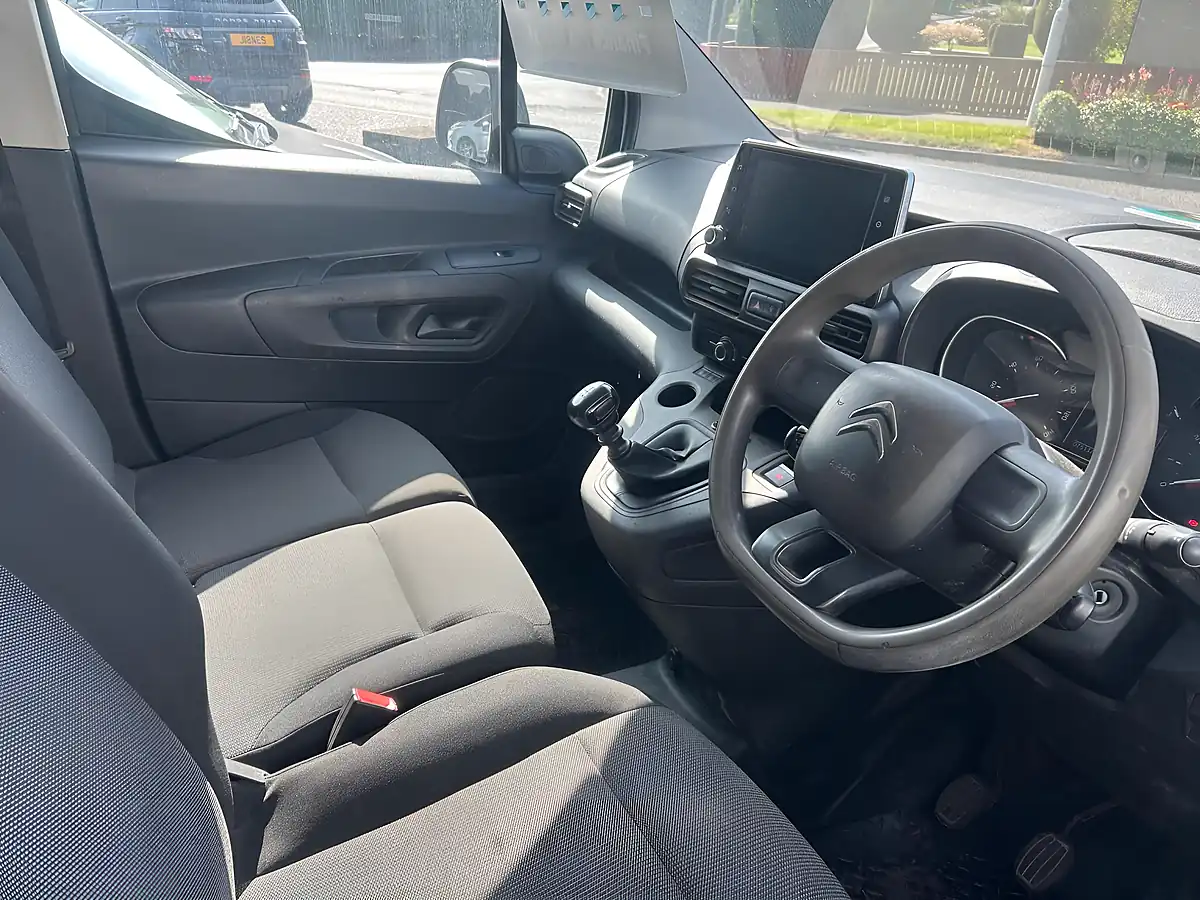 Used 2021 Citroen Berlingo Enterprise M Pro White - Interior and Exterior details 9