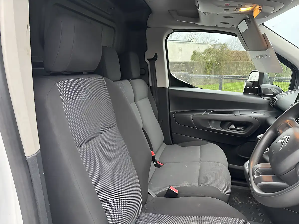 Used 2021 Citroen Berlingo Enterprise M Pro White - Interior and Exterior details 16
