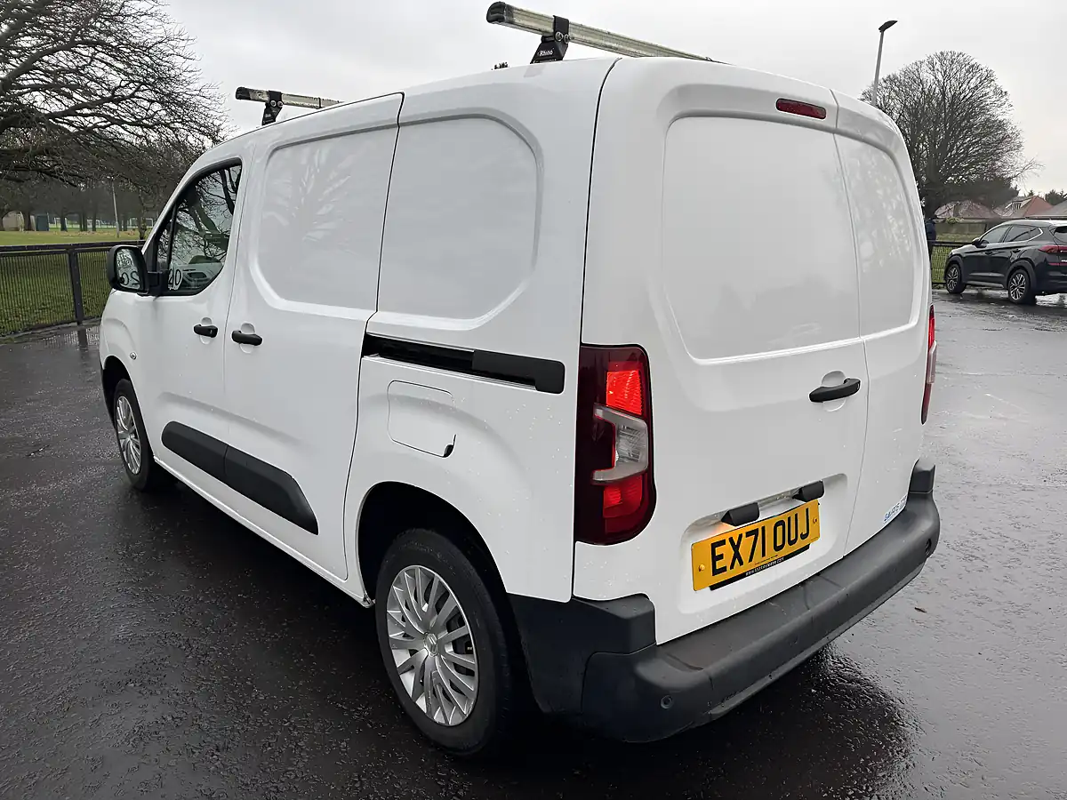 Used 2021 Citroen Berlingo Enterprise M Pro White - Interior and Exterior details 5