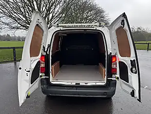 Used 2021 Citroen Berlingo Enterprise M Pro White - Interior and Exterior details 9