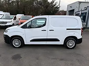 Used 2021 Citroen Berlingo Enterprise M Pro White - Interior and Exterior details 13