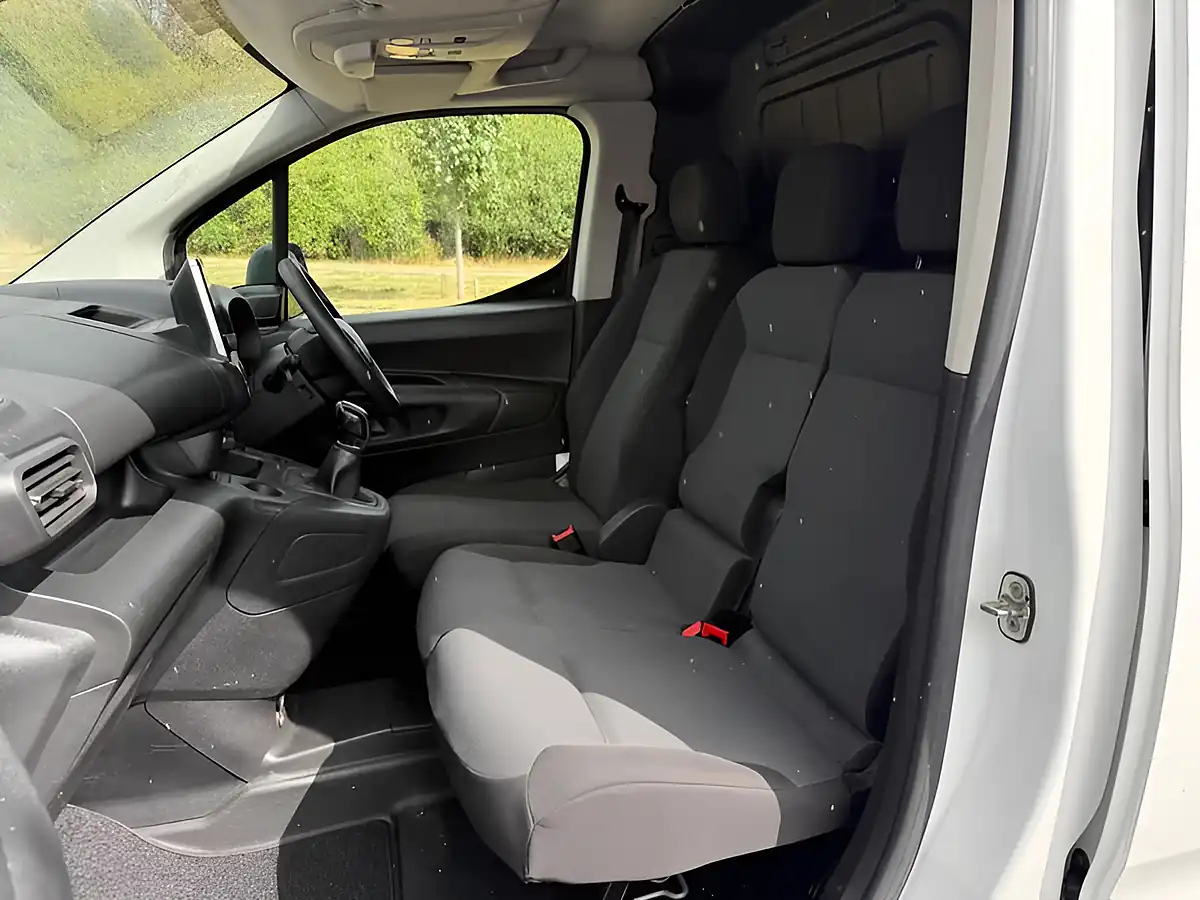 Used 2021 Citroen Berlingo Enterprise M White - Interior and Exterior details 10