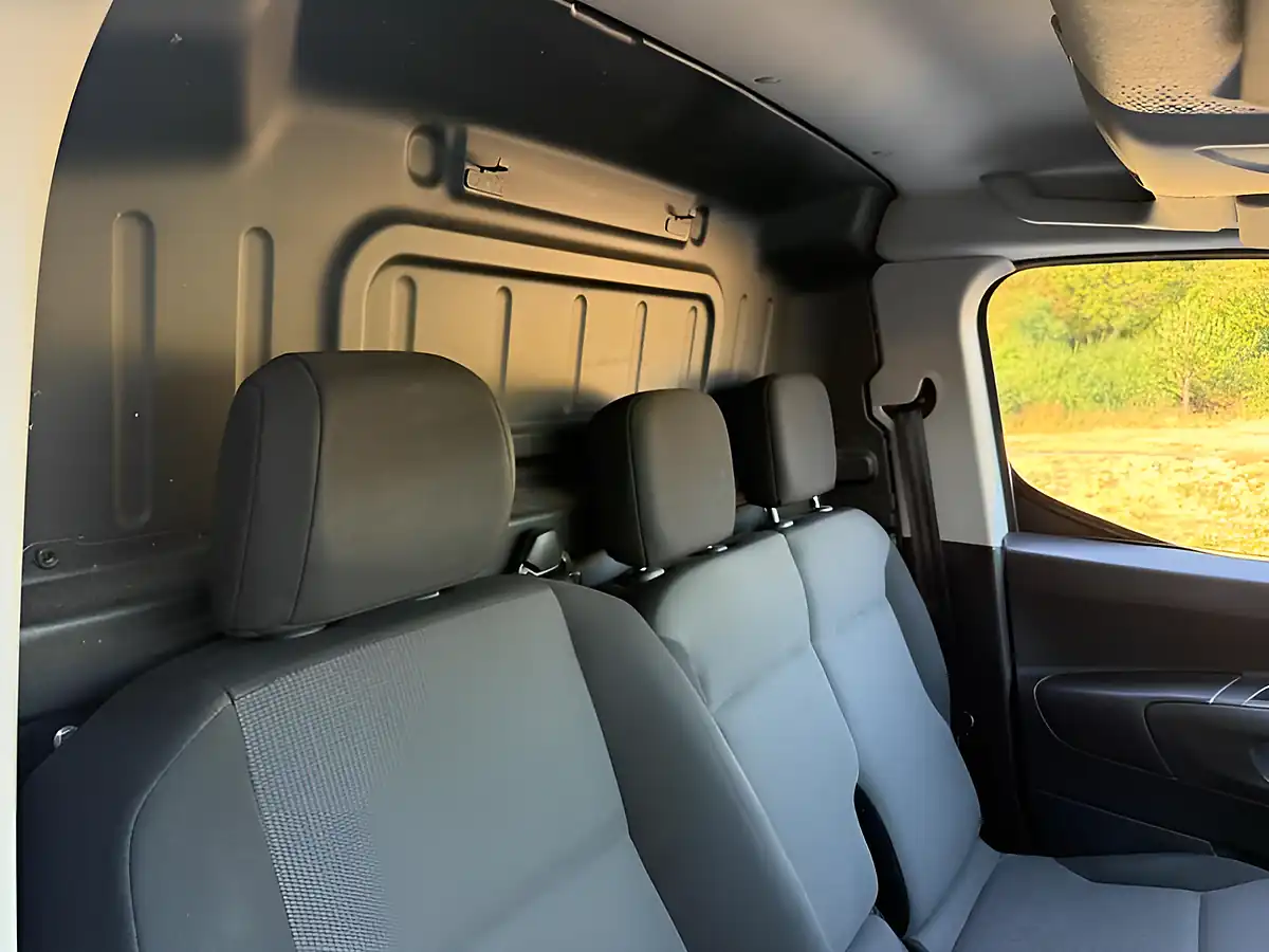 Used 2021 Citroen Berlingo Enterprise M White - Interior and Exterior details 15