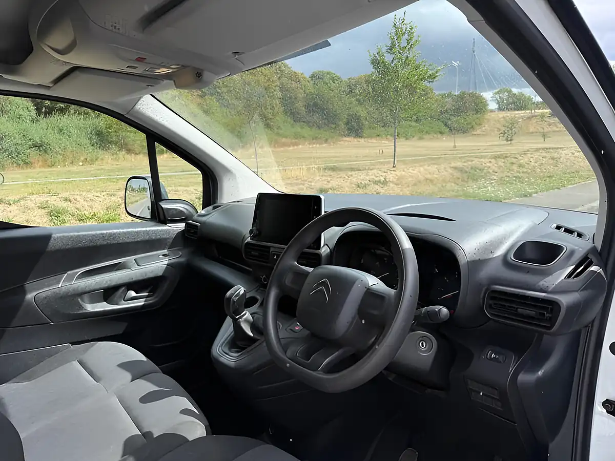 Used 2021 Citroen Berlingo Enterprise M White - Interior and Exterior details 17