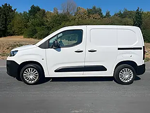 Used 2021 Citroen Berlingo Enterprise M White - Interior and Exterior details 4