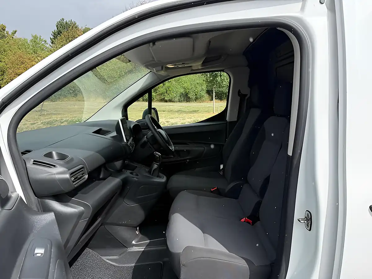 Used 2021 Citroen Berlingo Enterprise M White - Interior and Exterior details 7