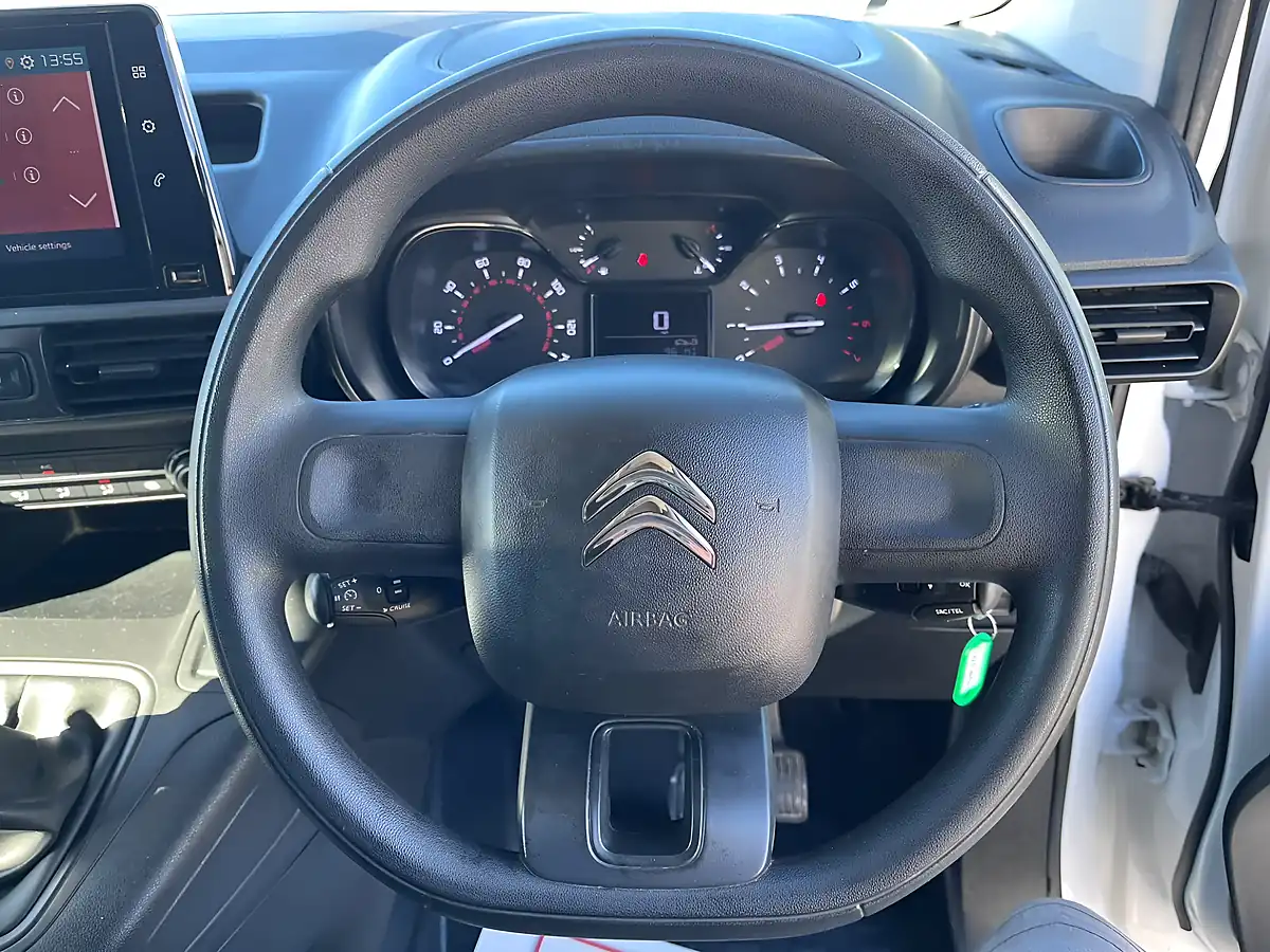 Used 2021 Citroen Berlingo Enterprise M White - Interior and Exterior details 13
