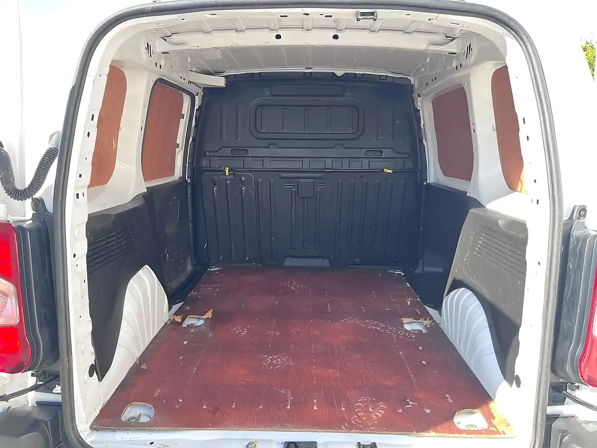 Used 2021 Citroen Berlingo Enterprise M White - Interior and Exterior details 20