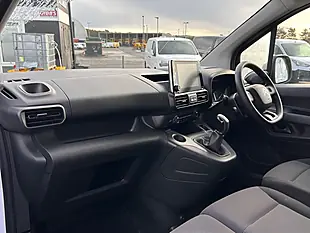 Used 2021 Citroen Berlingo Enterprise M White - Interior and Exterior details 11