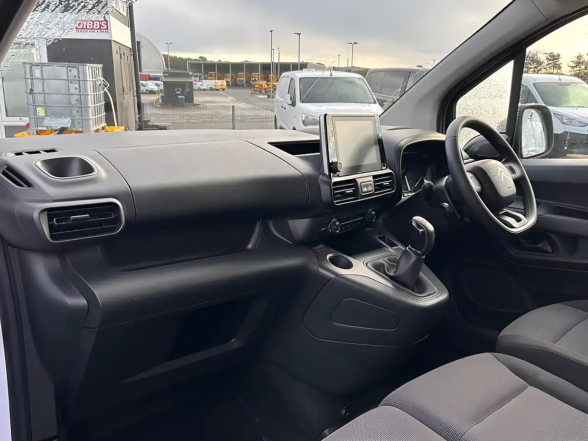 Used 2021 Citroen Berlingo Enterprise M White - Interior and Exterior details 11