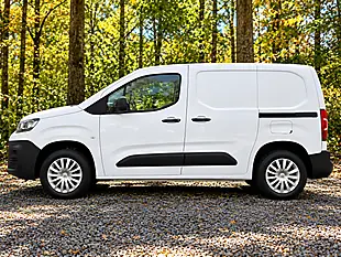 Used 2021 Citroen Berlingo Enterprise M White - Interior and Exterior details 8