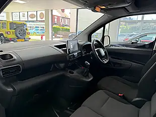 Used 2021 Citroen Berlingo Enterprise M White - Interior and Exterior details 12