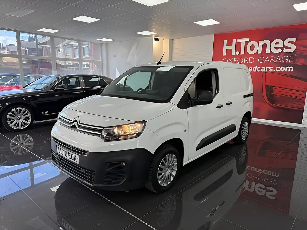 Used 2021 Citroen Berlingo Enterprise M White - Interior and Exterior details 16